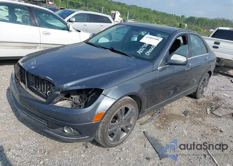 2008 Mercedes-Benz C 300 Luxury/Sport z USA, uszkodzony, nr VIN WDDGF54X48R040628